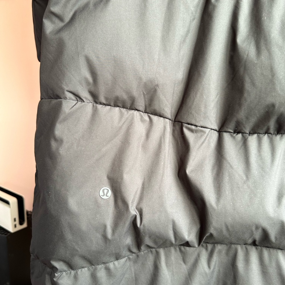 lululemon athletica Midnight Black Puffer Jacket - Picture 8 of 14